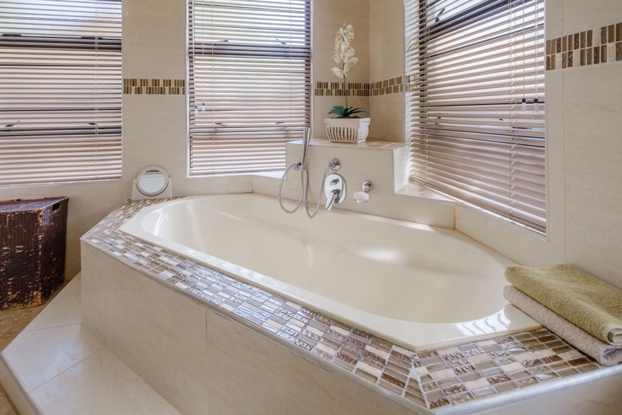 4 Bedroom Property for Sale in Wapadrand Gauteng