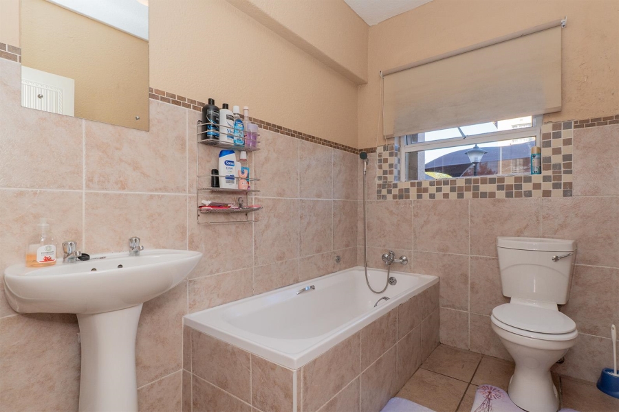 2 Bedroom Property for Sale in Pomona Gauteng