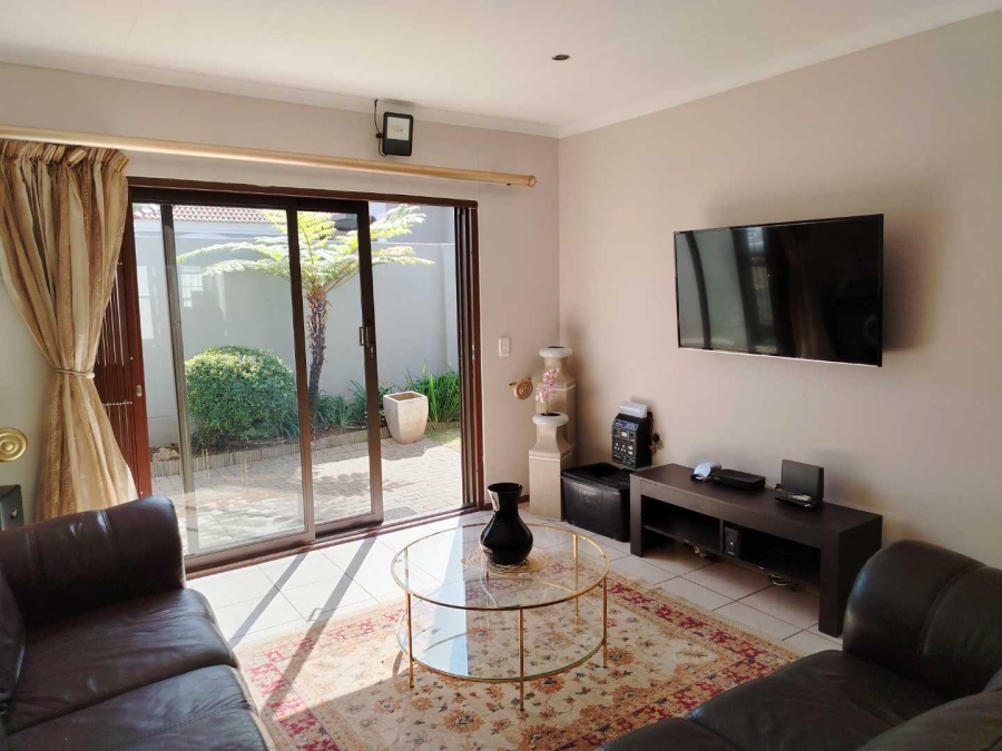 To Let 3 Bedroom Property for Rent in Suideroord Gauteng