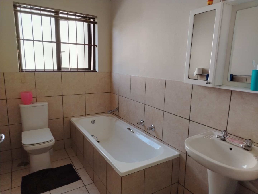 To Let 3 Bedroom Property for Rent in Suideroord Gauteng