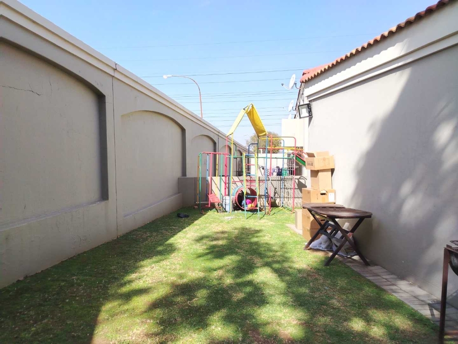 To Let 3 Bedroom Property for Rent in Suideroord Gauteng