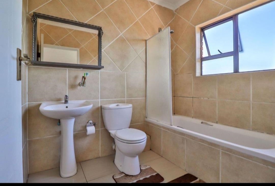 To Let 1 Bedroom Property for Rent in Mulbarton Gauteng