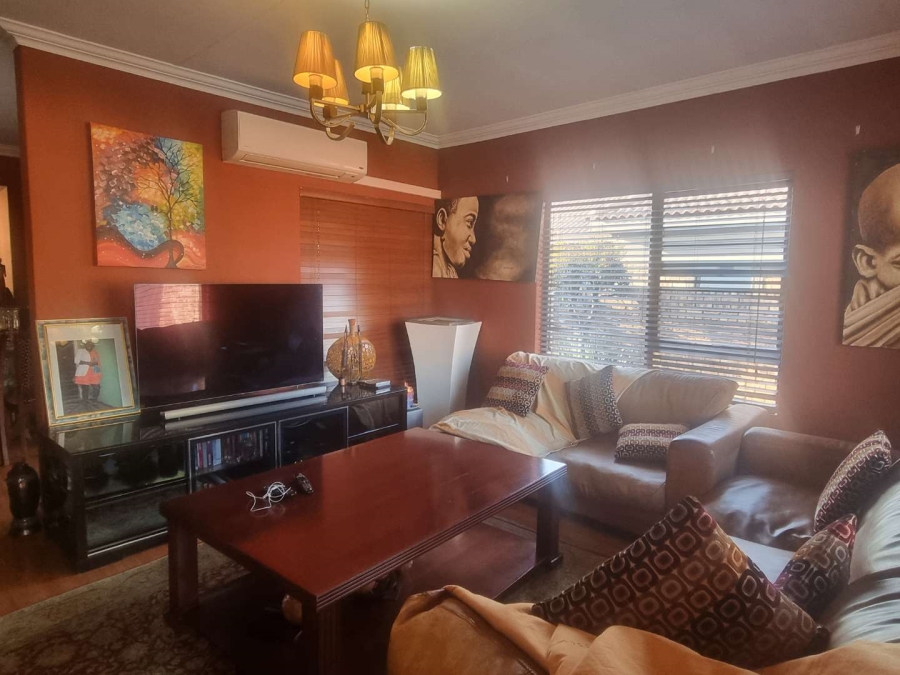 3 Bedroom Property for Sale in New Market Gauteng