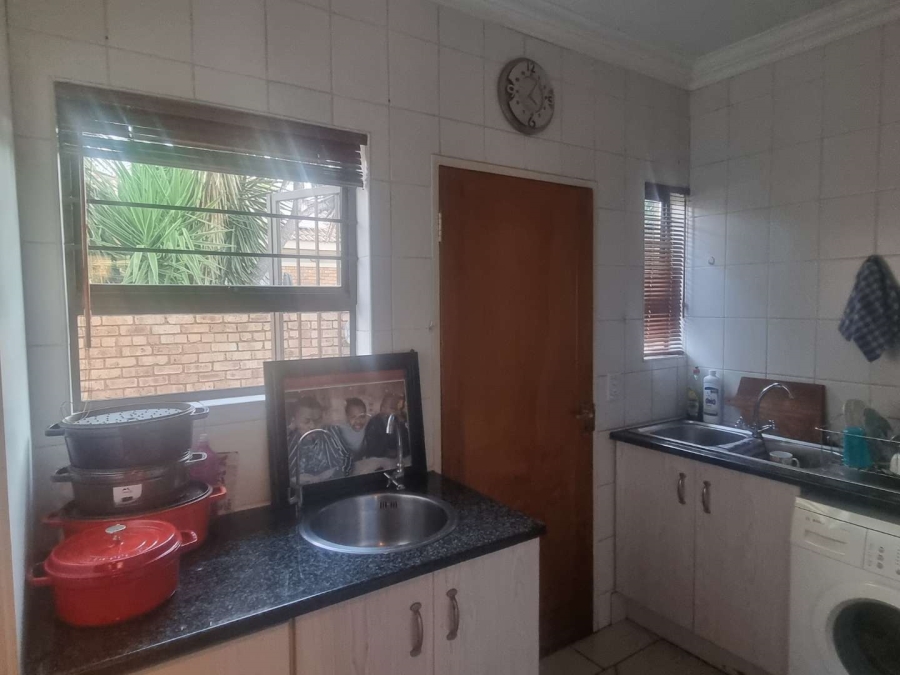 3 Bedroom Property for Sale in New Market Gauteng