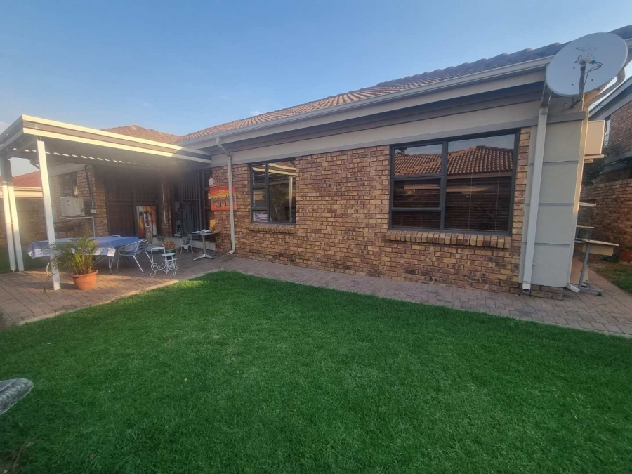 3 Bedroom Property for Sale in New Market Gauteng