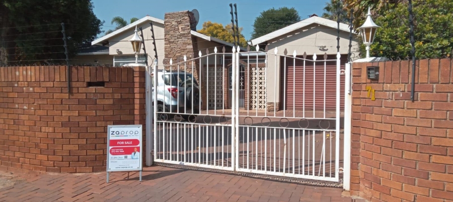 3 Bedroom Property for Sale in Elspark Gauteng