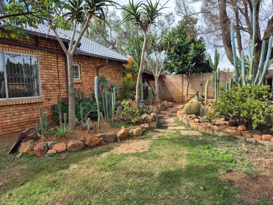 4 Bedroom Property for Sale in Sunward Park Gauteng
