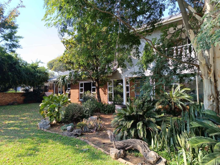 4 Bedroom Property for Sale in Wierda Park Gauteng