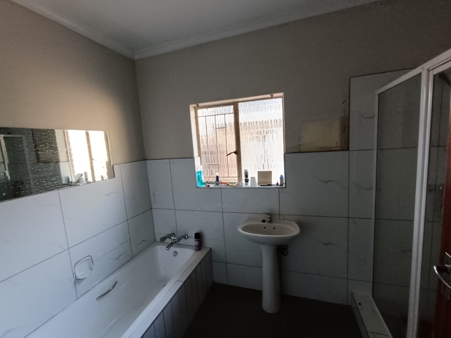 4 Bedroom Property for Sale in Wierda Park Gauteng