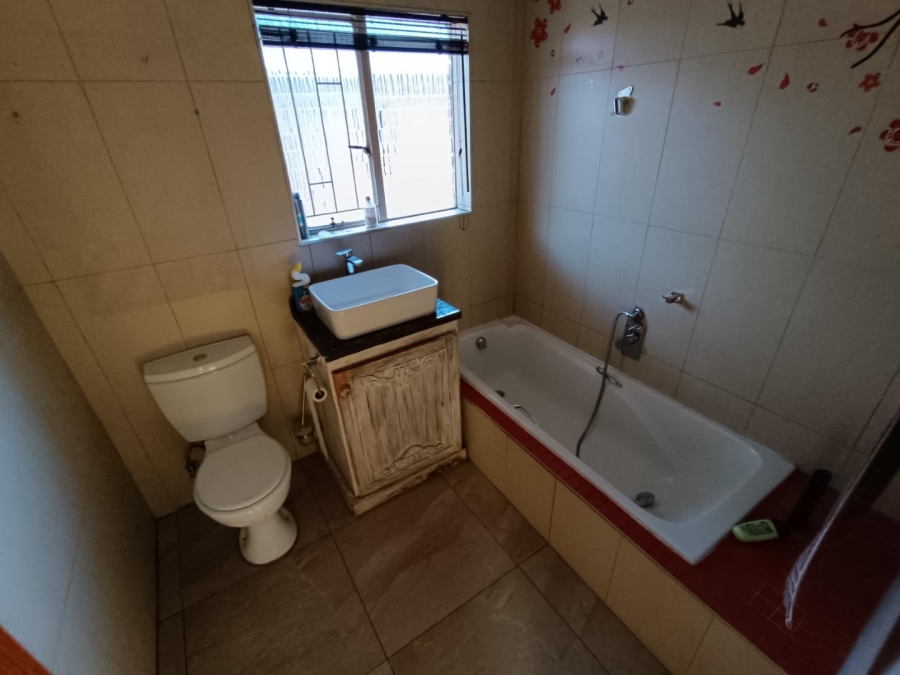 4 Bedroom Property for Sale in Wierda Park Gauteng