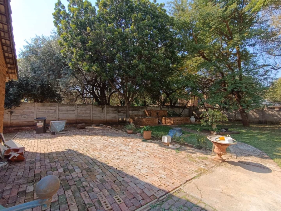 4 Bedroom Property for Sale in Wierda Park Gauteng