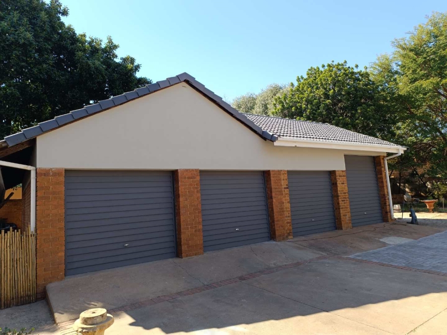 4 Bedroom Property for Sale in Wierda Park Gauteng