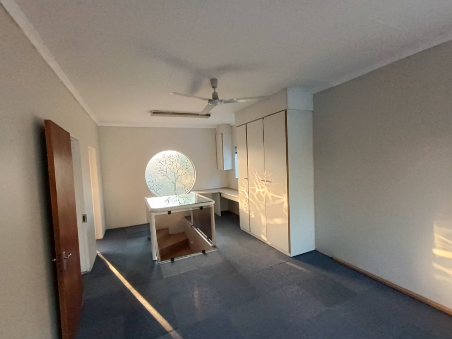 4 Bedroom Property for Sale in Wierda Park Gauteng