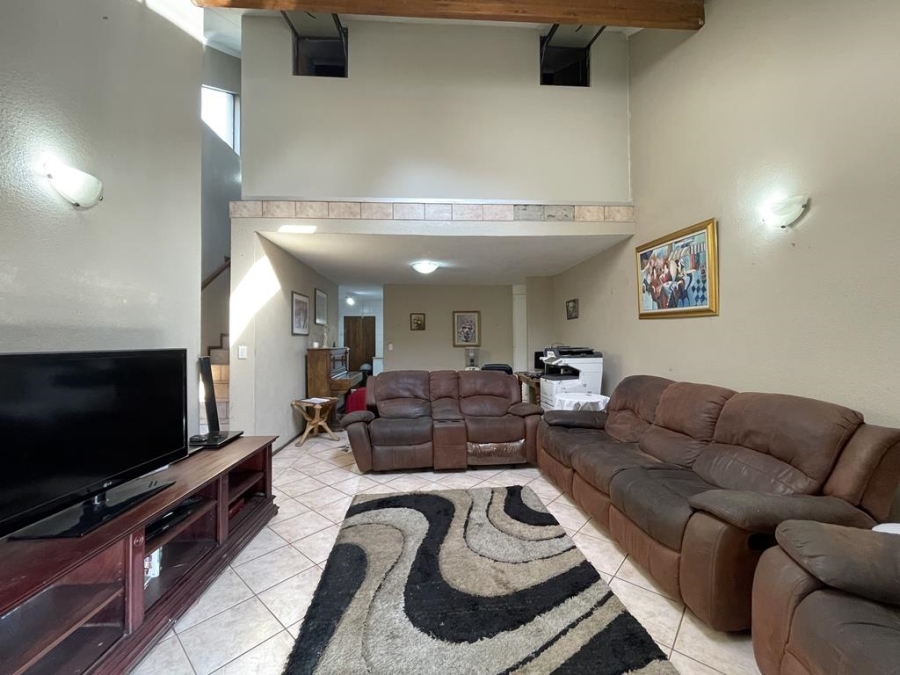 3 Bedroom Property for Sale in Strubensvallei Gauteng