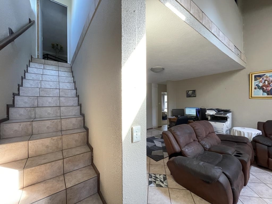 3 Bedroom Property for Sale in Strubensvallei Gauteng