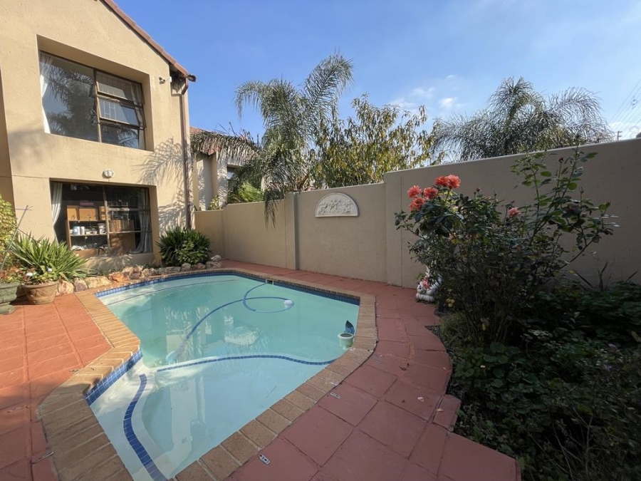 3 Bedroom Property for Sale in Strubensvallei Gauteng