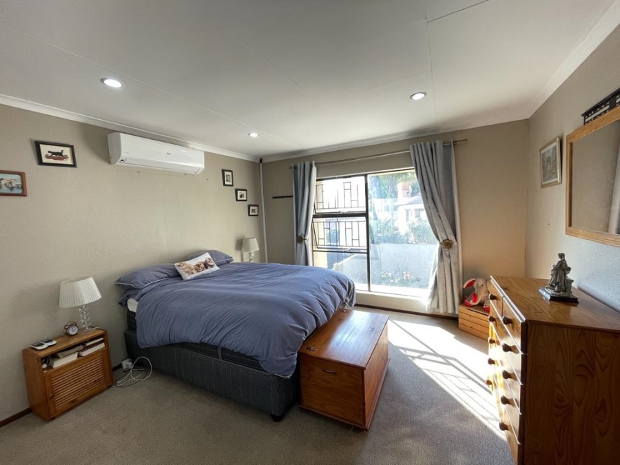 3 Bedroom Property for Sale in Strubensvallei Gauteng