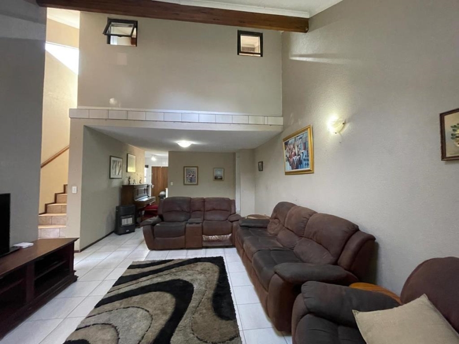 3 Bedroom Property for Sale in Strubensvallei Gauteng