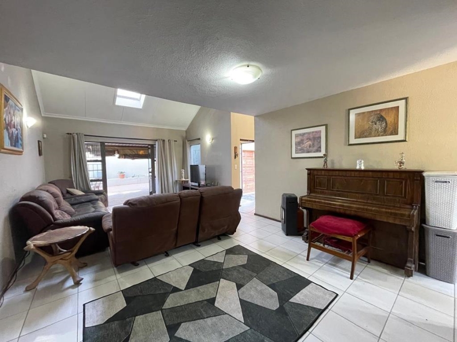 3 Bedroom Property for Sale in Strubensvallei Gauteng