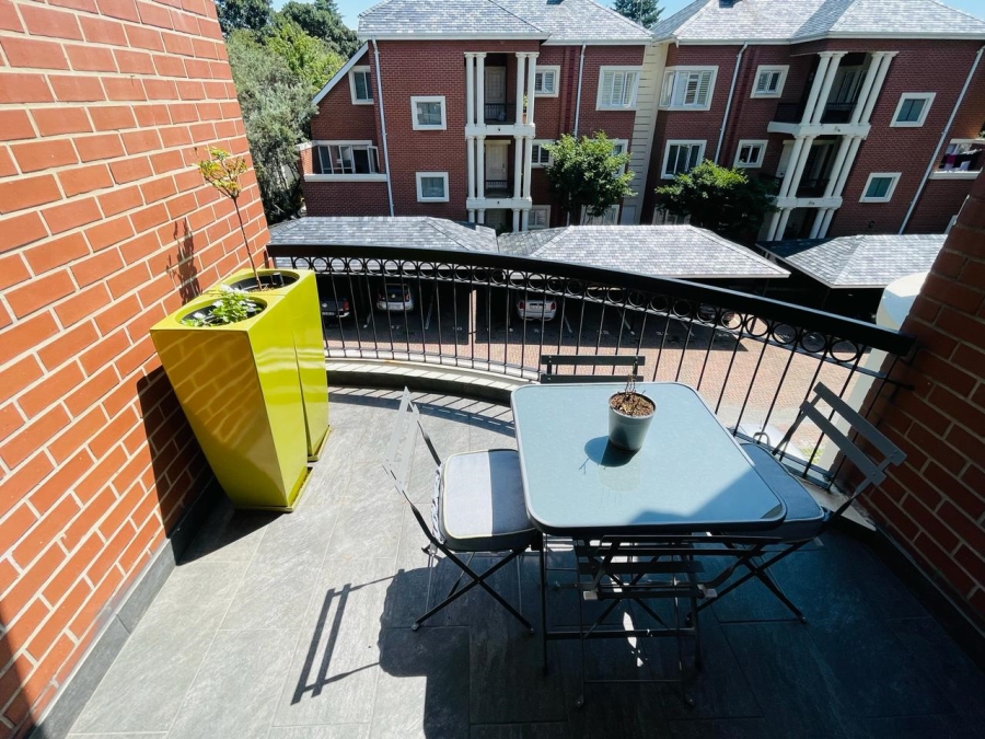 To Let 2 Bedroom Property for Rent in Melrose North Gauteng