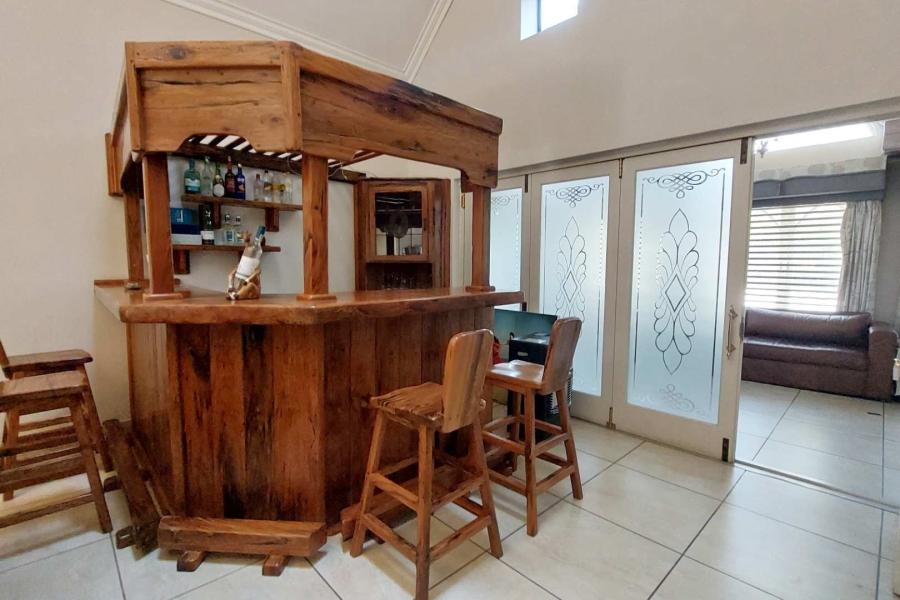 5 Bedroom Property for Sale in Rivonia Gauteng