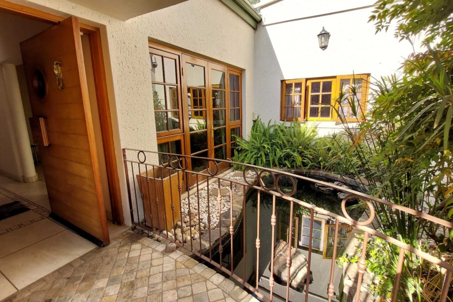 5 Bedroom Property for Sale in Rivonia Gauteng