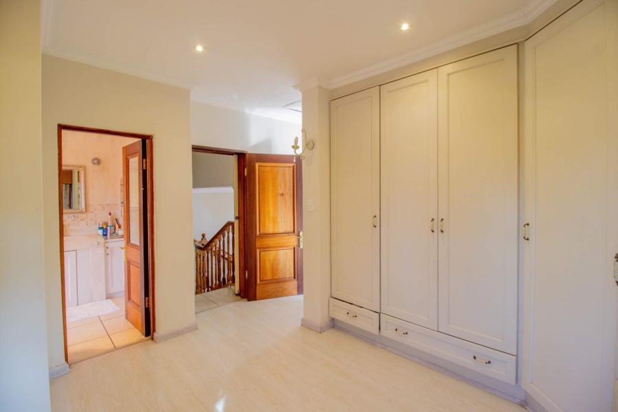 5 Bedroom Property for Sale in Rivonia Gauteng
