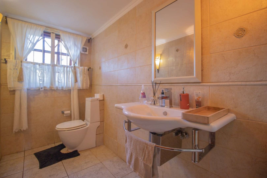 5 Bedroom Property for Sale in Rivonia Gauteng