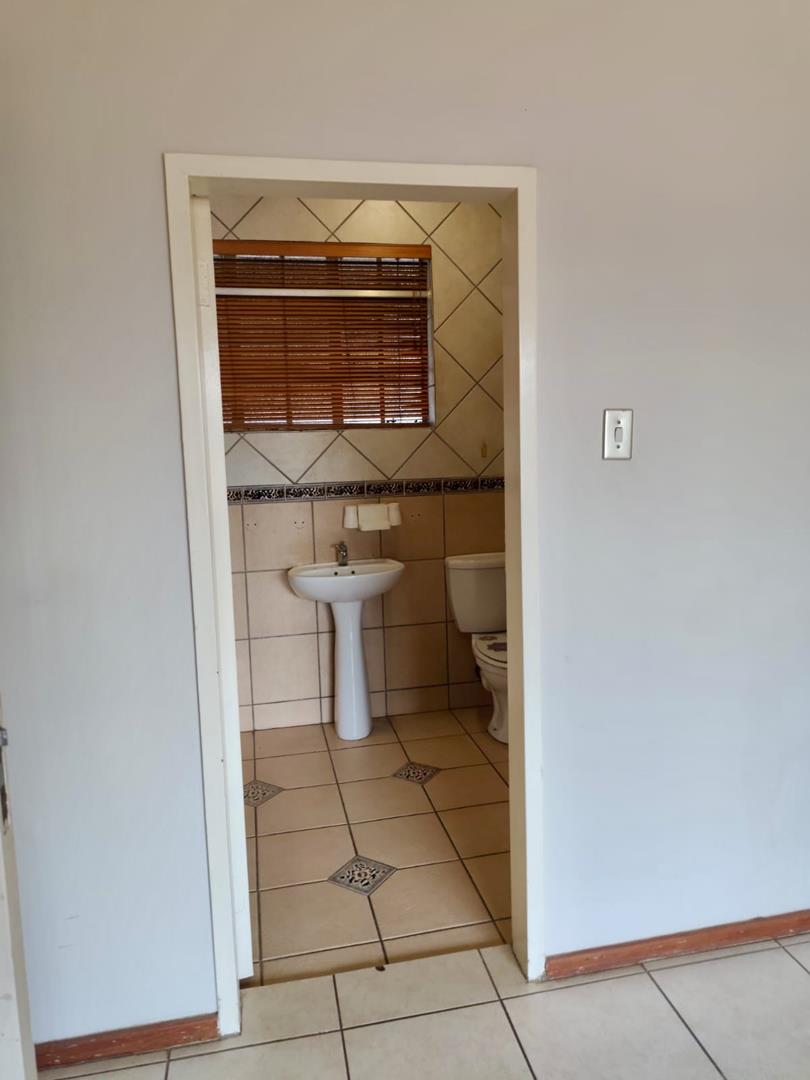 To Let 2 Bedroom Property for Rent in Linbro Park Gauteng