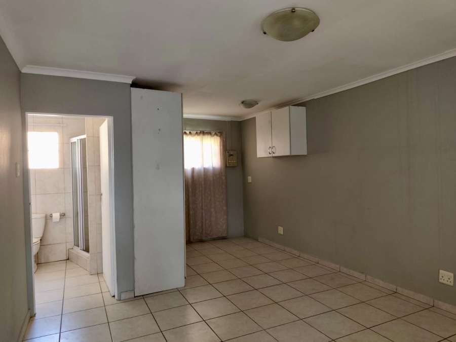To Let 1 Bedroom Property for Rent in Linbro Park Gauteng