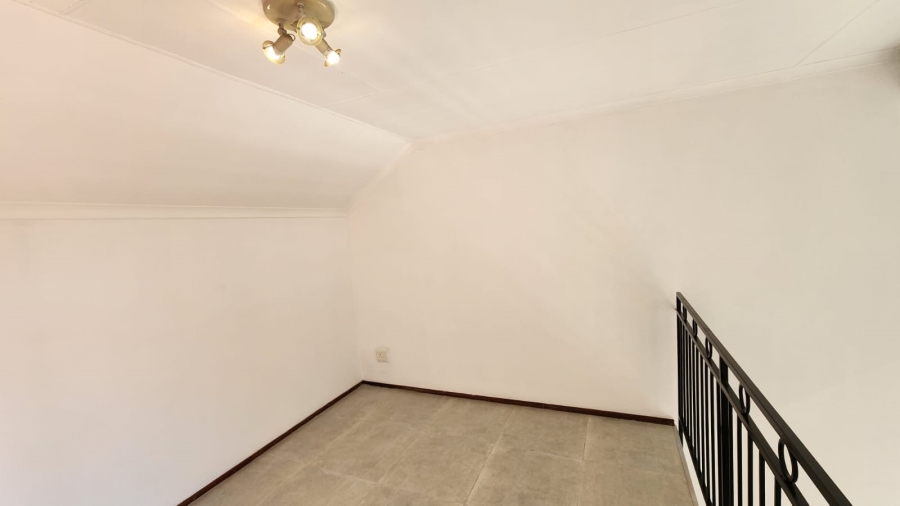 2 Bedroom Property for Sale in Bryanston Gauteng