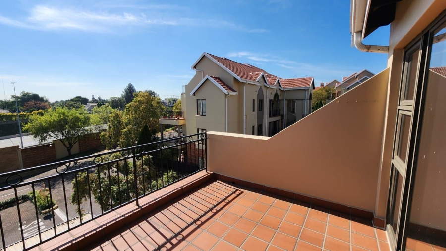 2 Bedroom Property for Sale in Bryanston Gauteng
