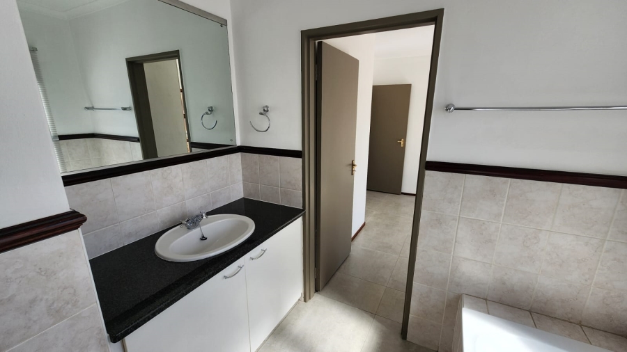 2 Bedroom Property for Sale in Bryanston Gauteng