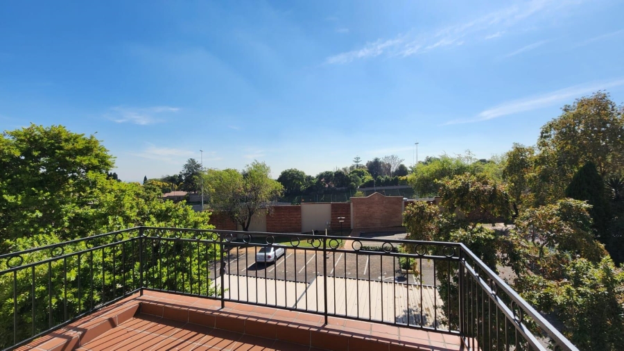 2 Bedroom Property for Sale in Bryanston Gauteng