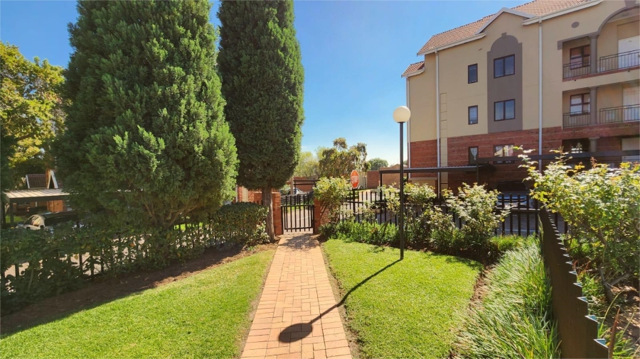 2 Bedroom Property for Sale in Bryanston Gauteng