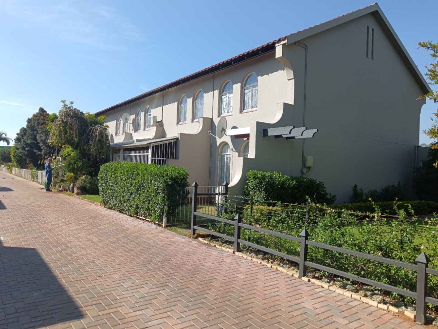2 Bedroom Property for Sale in Kilner Park Gauteng