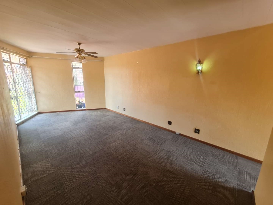 2 Bedroom Property for Sale in Pretoria Gardens Gauteng