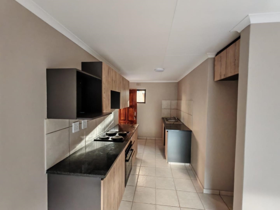2 Bedroom Property for Sale in Cloverdene Gauteng