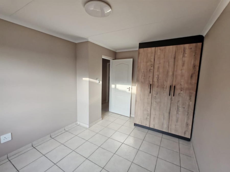 2 Bedroom Property for Sale in Cloverdene Gauteng