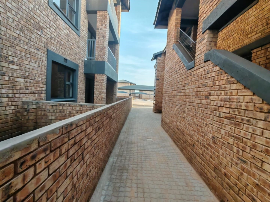 2 Bedroom Property for Sale in Cloverdene Gauteng