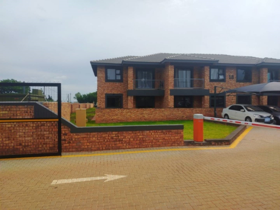 2 Bedroom Property for Sale in Cloverdene Gauteng