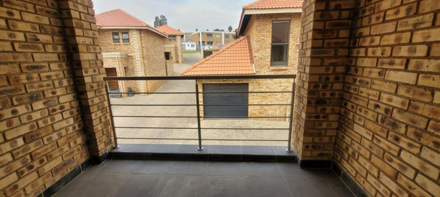 3 Bedroom Property for Sale in Elandshaven Gauteng