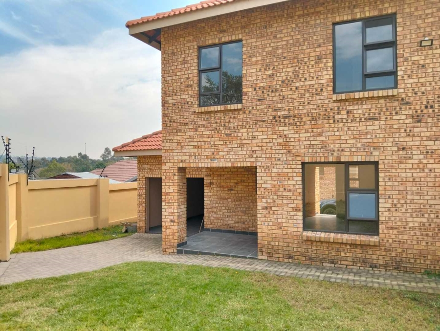 2 Bedroom Property for Sale in Elandshaven Gauteng
