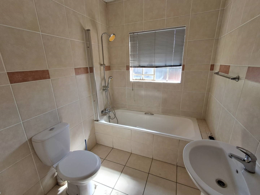 2 Bedroom Property for Sale in Winchester Hills Gauteng