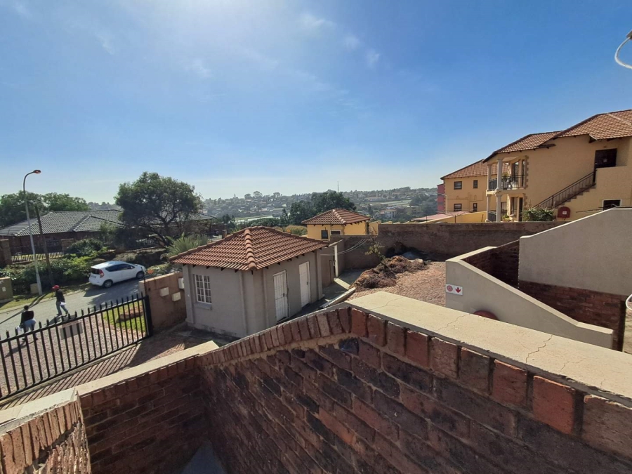 2 Bedroom Property for Sale in Winchester Hills Gauteng