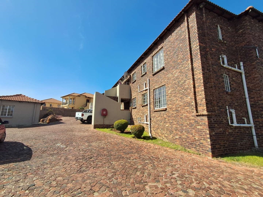 2 Bedroom Property for Sale in Winchester Hills Gauteng
