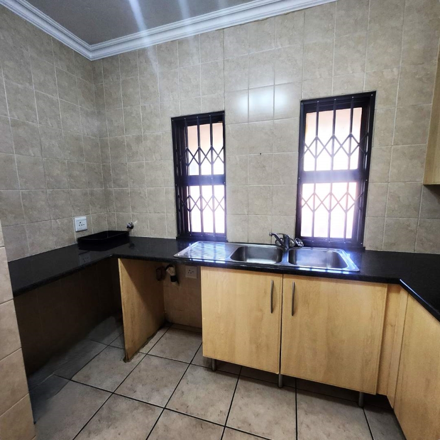 2 Bedroom Property for Sale in Bassonia Gauteng