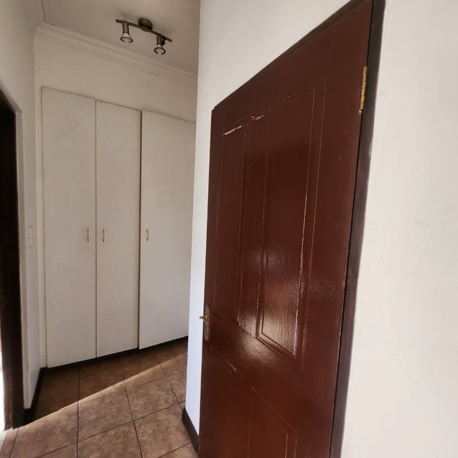 2 Bedroom Property for Sale in Bassonia Gauteng