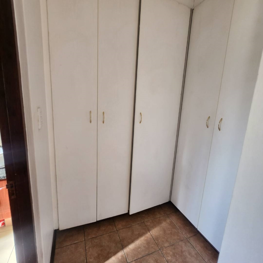 2 Bedroom Property for Sale in Bassonia Gauteng