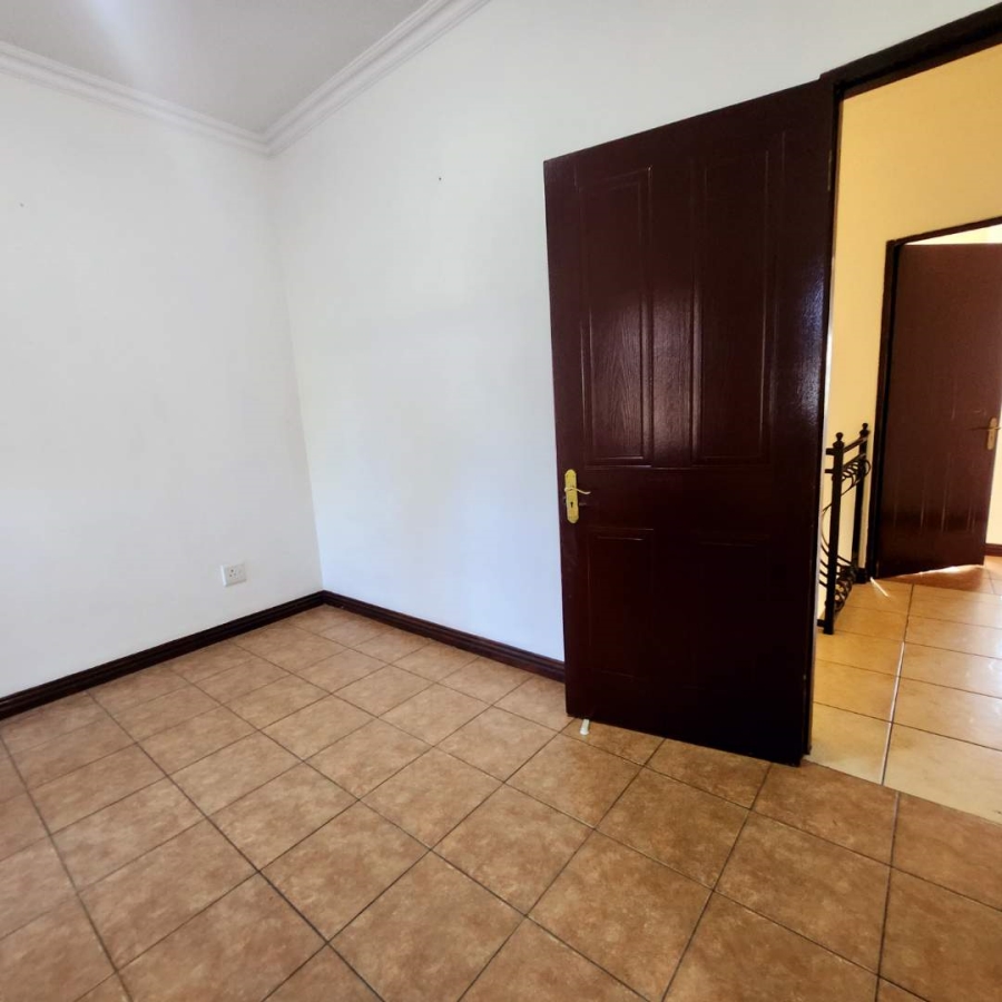 2 Bedroom Property for Sale in Bassonia Gauteng